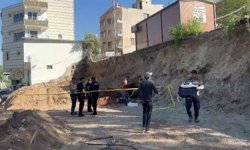 Belediyenin kazı çalışmasında kaya mezarı bulundu