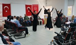 Bilecik huzurevinde Kafkas halk oyunlarıyla renkli anlar yaşandı