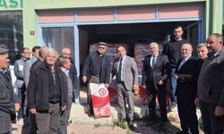 Bilecik'te 240 torba yağlık ayçiçeği tohumu üreticilere dağıtıldı