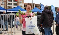 Binlerce fide Kuşadası ve İncirliova'da vatandaşlarla buluştu