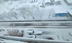 Bitlis'te kar sürprizi: Nisan ayında kent beyaza büründü