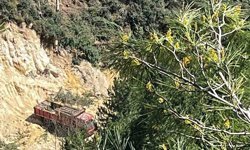 Buldan'da tartışmalı maden sahasında ağaç kesimi başladı