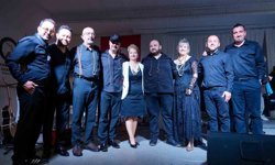 Burhaniye'de Eğitime Destek Konseri ilgi gördü