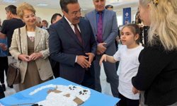 Burhaniye'de özel öğrencilerin düzenlediği bilim fuarı ilgi gördü