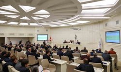 Büyükşehir Meclisi'nde Bakan Tekin'e paye, çiftçiye destek