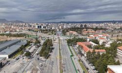 Büyükşehir'in Kartal Katlı Kavşağı Projesi'nde yoğun mesai