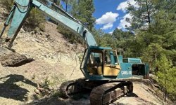 Çameli Belediyesi heyelan sonucu kapanan yolları ulaşıma açtı