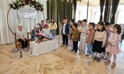 Çameli'de minik öğrencilerin Kur'an-ı Kerim'e geçiş heyecanı düzenlenen törenle taçlandı