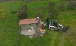 Çanakkale'de 21 kaçak yapı yıkıldı