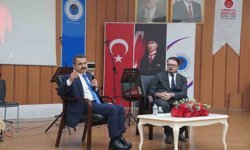 Çanakkale'den Bitlis'e 'Bir Milletin Fedakârlığı, Bir Bayrağın Hürriyeti' söyleşisi