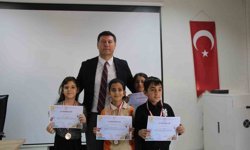Cizre'de akıl ve zeka oyunlarında geleceğin dahileri ödüllendirildi