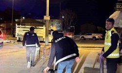 Çorum'da kaldırım işgaline gece denetimi