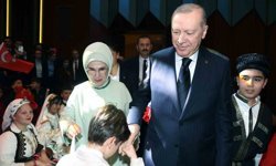 Cumhurbaşkanı Erdoğan: 'İnsanlık zincirinin ebediyet halkası olan siz çocuklarımız geleceğimizi şekillendireceksiniz'