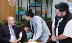 Cumhurbaşkanı Erdoğan, vatandaşlarla kafede sohbet etti