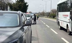 D-100'de karşıya geçmek isterken cipin çarptığı yaşlı adam ağır yaralandı