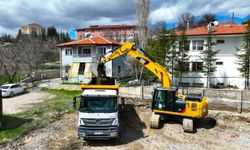 Darende'de İlçe Halk Kütüphanesi için ilk kazma vuruldu