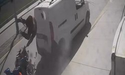 Datça'da park halindeki araca çarpan motosiklet sürücüsü yaralandı