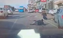 Direksiyon başında uyuduğu öne sürülen sürücü, kaldırımdaki yayalara çarptı