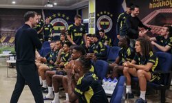 Domenico Tedesco, futbolcularla vedalaştı