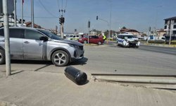 Düzce'de kavşakta otomobiller çarpıştı: 6 yaralı