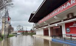 Edirne'de nehir taşkını: Sular Er Meydanına ilerliyor