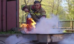 El sanatları merkezinde yangın tatbikatı