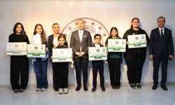 Elazığ'da 'Bağımlılık' temalı yarışmada ödüller verildi