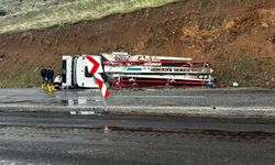 Elazığ'da beton pompası yan yattı: 1 yaralı