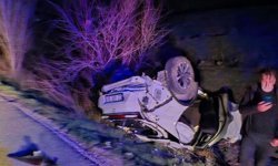 Elazığ'da otomobil takla attı: 2 yaralı