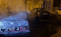 Elazığ'da TOFAŞ araç alev alev yandı