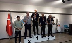 Elazığlı sporcu Yetkin Çelikel 3 bant bilardoda Türkiye üçüncüsü oldu