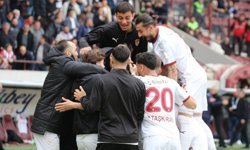 Elazığspor 21 futbolcuyla Adana'ya gitti