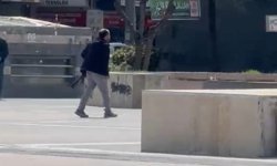 Elinde silahla polise kendini ihbar etti, etrafa ateş açtı