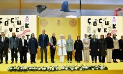 Emine Erdoğan: 'Ailelerimiz, mutlaka çocuklarını Türk edebiyatına teşvik etmeli'