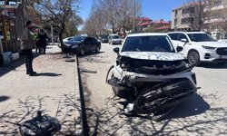 Erzincan'da trafik kazası: 3'ü çocuk 6 yaralı