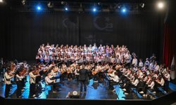 Erzurum'da çocuklar gönlünce bayramlarını kutladı