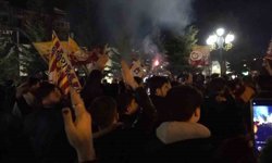 Erzurum'da Galatasaray taraftarının derbi galibiyeti coşkusu