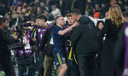 Fenerbahçeli futbolculardan derbi galibiyeti coşkusu