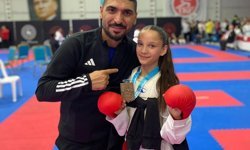 Filmlerden etkilendi, karatede şampiyon oldu