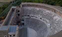 Fiziksel engelli bireyler Aspendos Antik Tiyatrosu'nu VR gözlükleri ile sanal ortamda gezdi