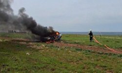 Gaz kaçağı bulunan otomobil alevlere teslim oldu