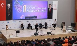 Gençler kültür sanat yarışmalarında sahnede boy gösterdi