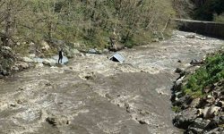 Giresun'da otomobil dereye uçtu: 1 kişi hayatını kaybetti