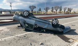 Görenleri dehşete düşüren kaza anbean güvenlik kamerasında