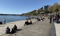 Güneş yüzünü gösterdi, Zonguldak'ta sahil şeridi hareketlendi