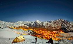 Hakkari manzarası geceye damga vurdu