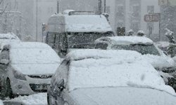 Hakkari'de 60 yerleşim yerinin yolu kapandı