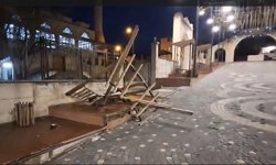 Hakkari'de kamelyalar tahrip edildi