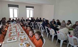 Hisarcık Atatürk İlkokulunda'Aile Yılı' teması kapsamında okul-aile kahvaltı etkinliği