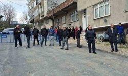 İBB'nin hatalı yıkımı 4 aileyi sokakta bıraktı, yakınlarının yanında kaldıklarını iddia eden aileler çözüm istedi